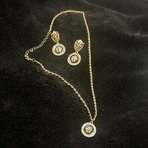 Elegant Gold Pendant Necklace and Earring Set